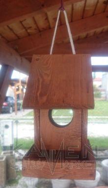 Drevené krmitko č.2