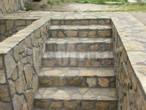 Pieskovec P1-Dlažba Rustik ᴓ 10-50 cm,hr. 2-5 cm